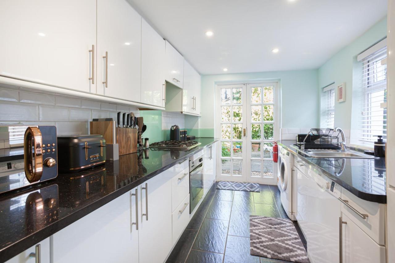 King Bd, Spacious 4Bd Victorian In Hove, 5 Mins From Beach! Villa ภายนอก รูปภาพ